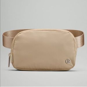 Lululemon everywhere belt bag extended strap